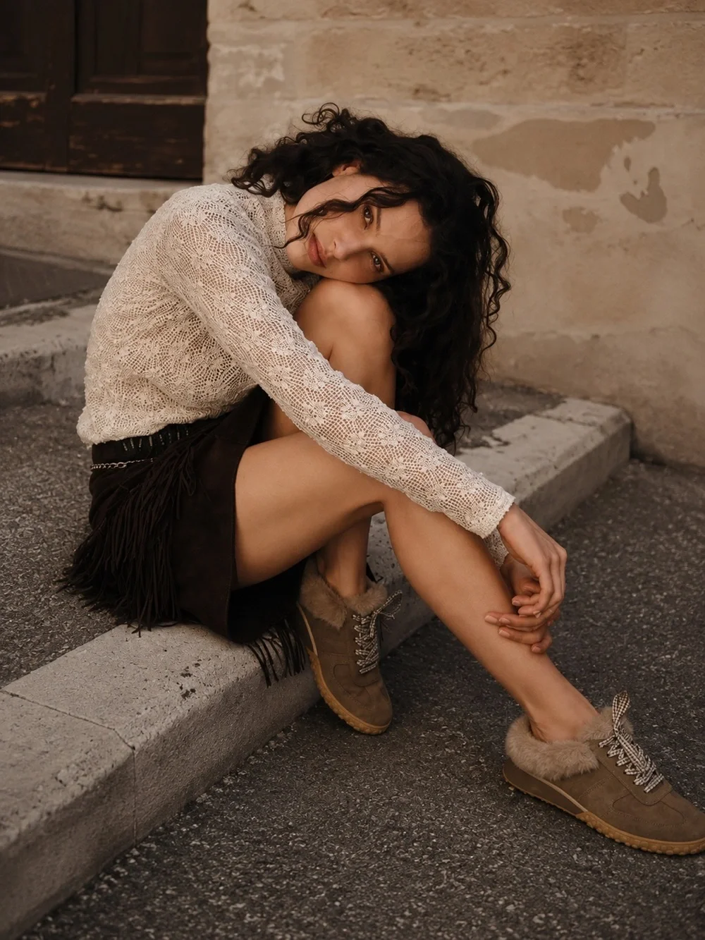 Dolce Vita Izzy Plush Suede Faux Fur Sneakers Tan Size 9 NWT